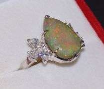 AMAZING 18KT GOLD, AUSTRALIAN OPAL, & DIAMOND COCKTAIL RING!