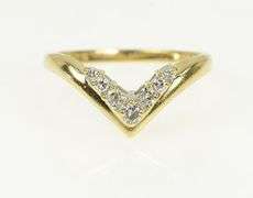 14K Yellow Gold 0.25 Ctw Chevron Diamond Wedding Band Ring