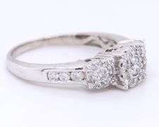 Dazzling White Gold 1ctw Diamond Cluster Engagement Ring