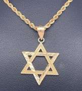14K YELLOW GOLD DAVID STAR WITH CHAIN