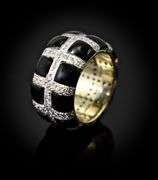 Absolutely Stunning High-End 18K Onyx and Diamond Band