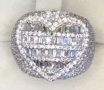 4.50 CARAT DIAMOND HEART RING IN SOLID WHITE GOLD!!!