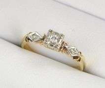 14K Yellow Gold 1940's Diamond Classic Promise Engagement Ring