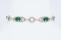 Stunning Emerald & Diamond Bracelet Made in White Gold