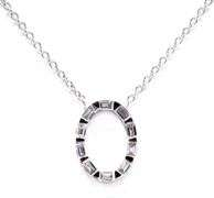 Sophisticated 18kt White Gold Necklace With Oval Diamond Pendant