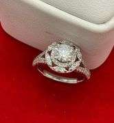 CERTIFIED BRAND NEW LADIES DIAMOND RING
