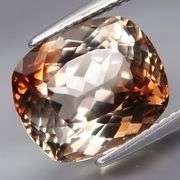 Very unique 7.39ct calico champagne Topaz