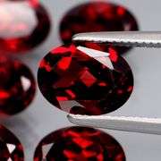 Set of 6 top red VS Garnets weighing 8.88 carats