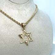 14K YELLOW GOLD DAVID STAR WITH CHAIN