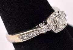 Gorgeous Diamond Ring In 14K White Gold