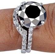Majestic Black 7 Cttw Fire Moissanite Bridal Set Rings