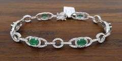 Stunning Emerald & Diamond Bracelet Made in White Gold