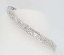Invisible Set Diamond Bangle Bracelet