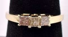Glittering Approx. 0.24CTW Diamond Ring In Yellow Gold