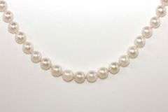 Pretty Japanese Pearl Necklace