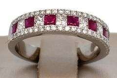 BEAUTIFUL 18KT SOLID WHITE GOLD, RUBY, & DIAMOND BAND RING