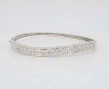 Invisible Set Diamond Bangle Bracelet