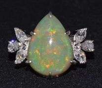 AMAZING 18KT GOLD, AUSTRALIAN OPAL, & DIAMOND COCKTAIL RING!