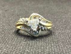 BREATHTAKING 14K YELLOW GOLD TRILLION CUT MULTI-DIAMOND RING