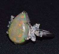 AMAZING 18KT GOLD, AUSTRALIAN OPAL, & DIAMOND COCKTAIL RING!
