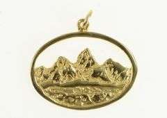 14K Yellow Gold Mount Everest Mountain Range Souvenir Charm/Pendant