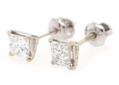 0.89ctw Princess Diamond Solitaire Stud Earrings in 14K