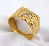 Tasteful Men's Ring with Diamonds