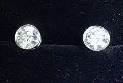 RADIANT 14K WHITE GOLD ROUND CUT DIAMOND STUD EARRINGS