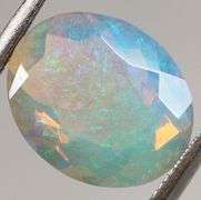 Gorgeous glittering 2.09ct faceted Jelly Opal