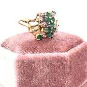14K YELLOW GOLD VINTAGE RING WITH DIAMONDS AND EMERALDS