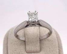 14K WHITE GOLD ENGAGEMENT RING WITH DIAMOND