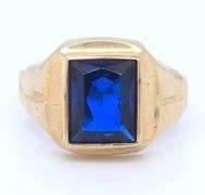 Vintage 10KT Yellow Gold Blue Spinel Ring
