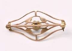 Adorable Turquoise Pin In Yellow Gold