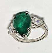 Gorgeous 5 Ct Lab Emerald Ring
