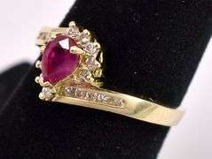 Enticing ruby And Diamond Ring In Yellow Gold