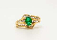 18kt Solid Yellow Gold, Emerald, & Diamond Ring