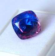 RARE-UNHEATED-UNTREATED-NATURAL-BI-COLOR-13.00 CARAT PITAMBARI SAPPHIRE