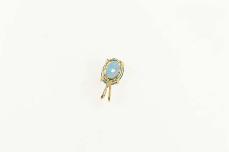 14K Yellow Gold Oval Blue Topaz Solitaire Vintage Classic Pendant
