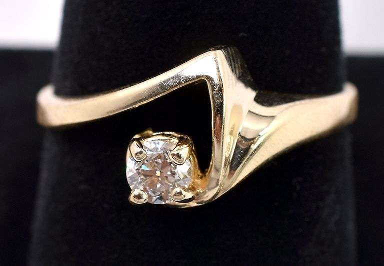 Unique Diamond Ring In 14K Yellow Gold