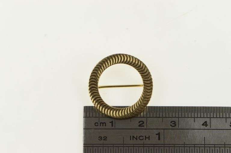 14K Yellow Gold Ornate Circle Round Vintage Classic Pin/Brooch