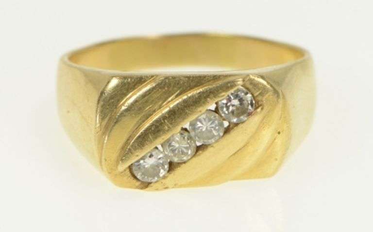 14K Yellow Gold 0.50 Ctw Diamond Men's Squared Wedding Ring