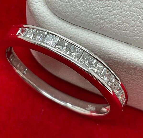 14K BRAND NEW WHITE GOLD AND DIAMOND