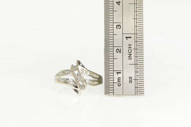 10K Yellow Gold Classic Diamond Wavy Freefrom Statement Ring