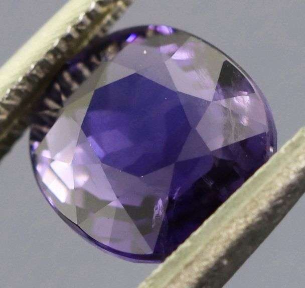 Premium! 1.31ct natural blue violet VS Iolite