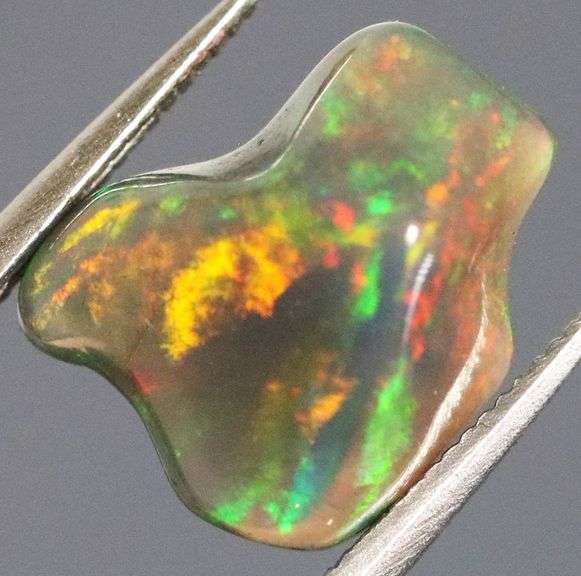 Gorgeous collectors 1.90ct free form black Opal vein