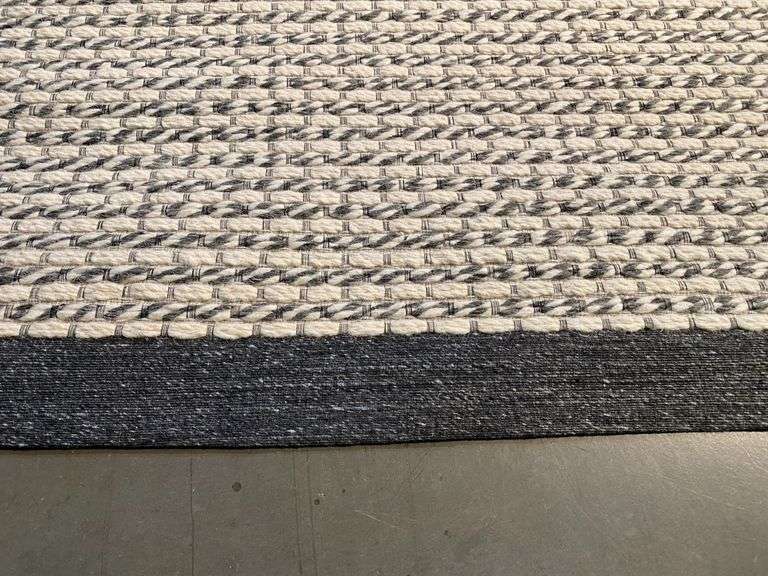 Hand Made Sisal Rug 5x8