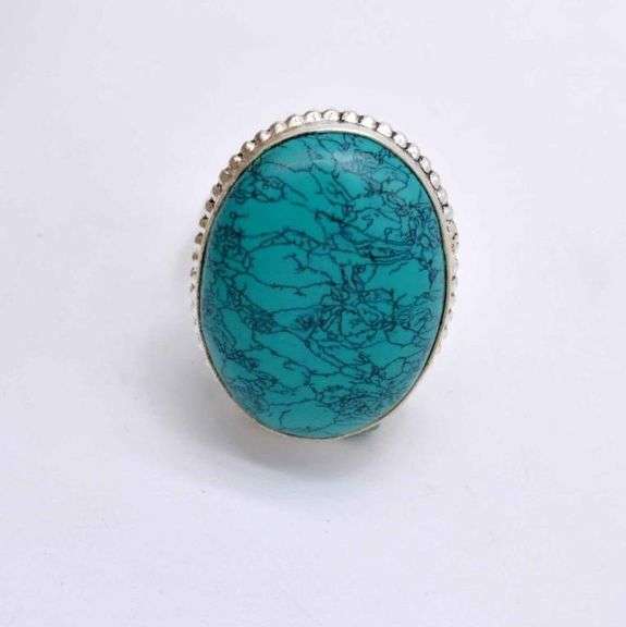 Pretty Lab Turquoise gemstone Oval Ring