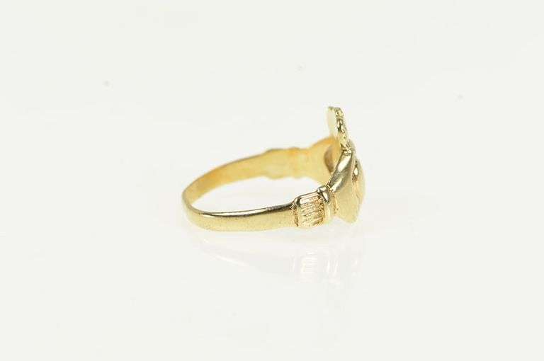 10K Yellow Gold Claddagh Traditional Irish Loyalty Symbol Ring