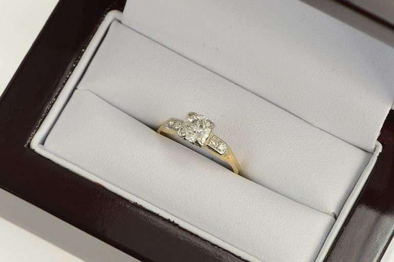14K Yellow Gold 1940's 0.75 Ctw Old Mine Diamond Engagement Ring