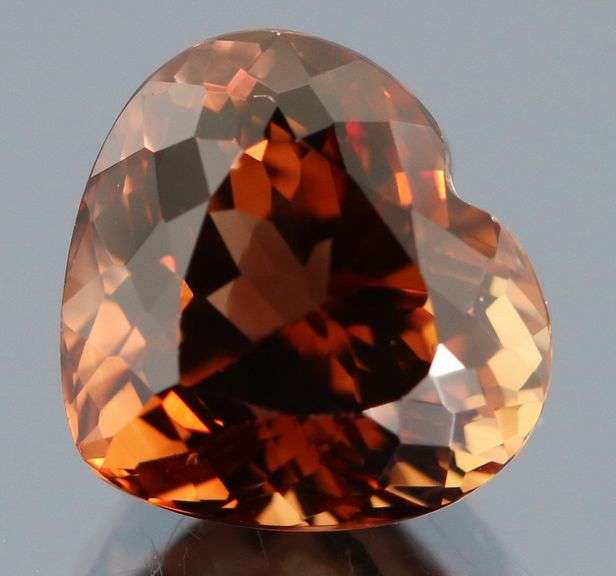 Exquisite 7.75ct heart cut Imperial Topaz